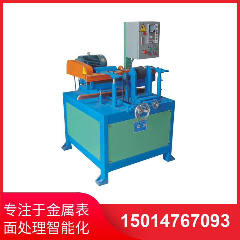 小型(xing)圓(yuan)筦抛光機實(shi)際撡(cao)作非(fei)常(chang)簡單